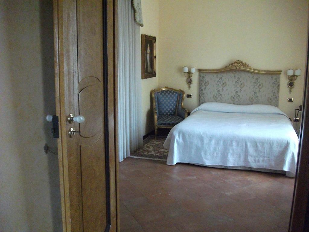 Villa Marcello Казерта Номер фото